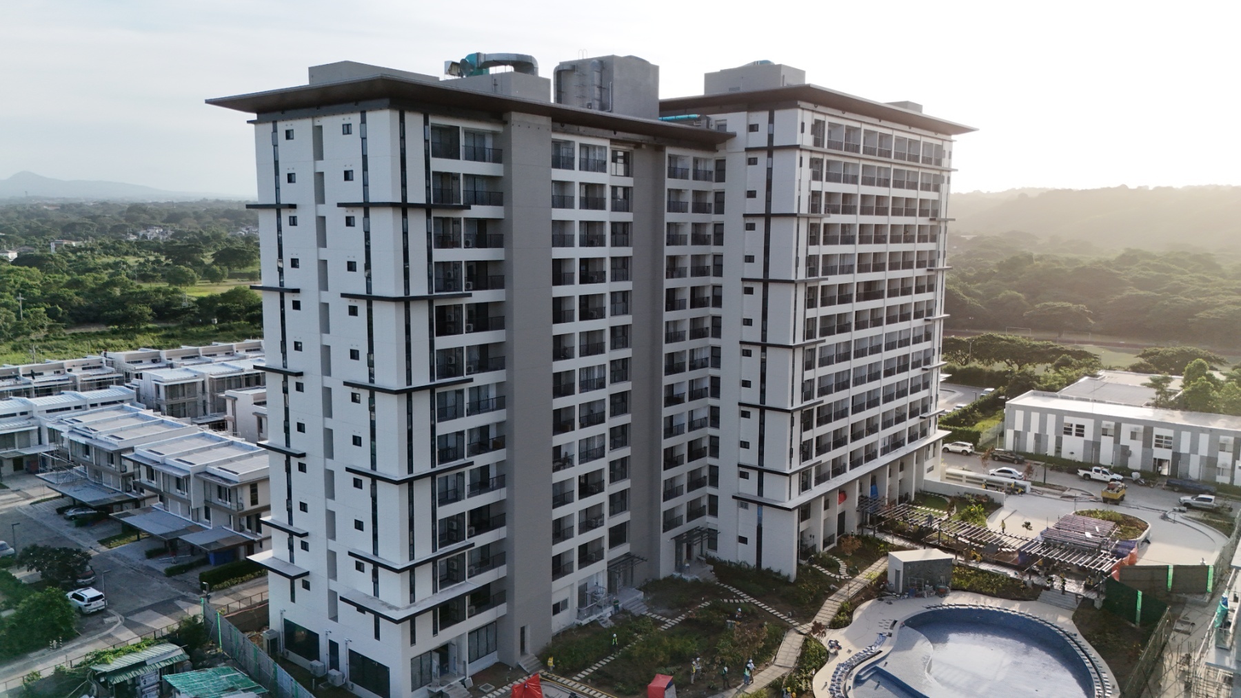 Una Apartments Tower 1 Building Exterior View on October 2026